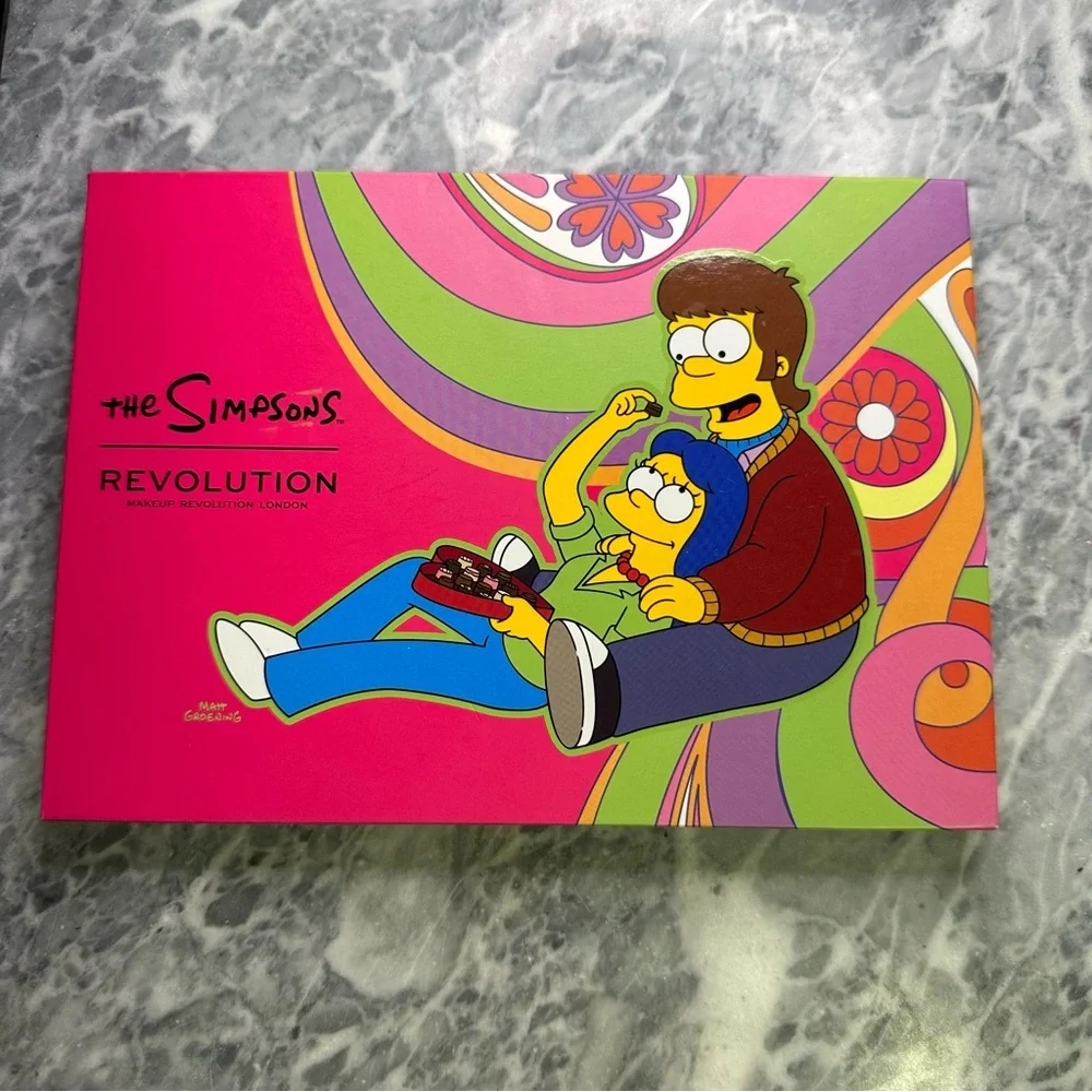 Revolution The Simpsons‎ Summer of Love Eyeshadow Palette